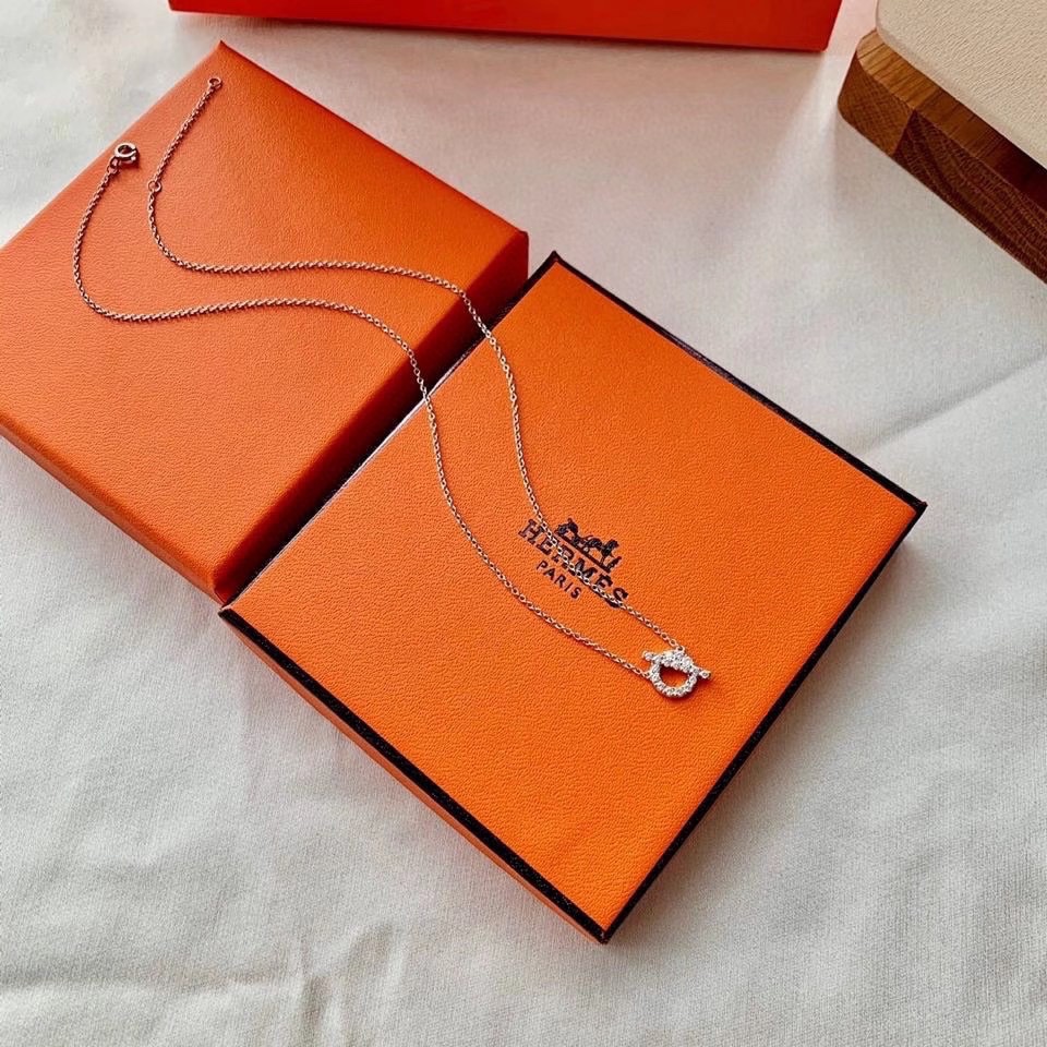 Hermes necklace