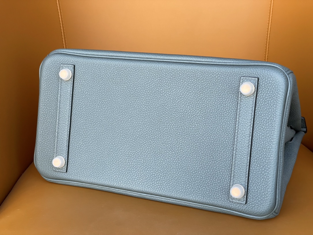 Birkin 25/30 Almond Green togo Skin