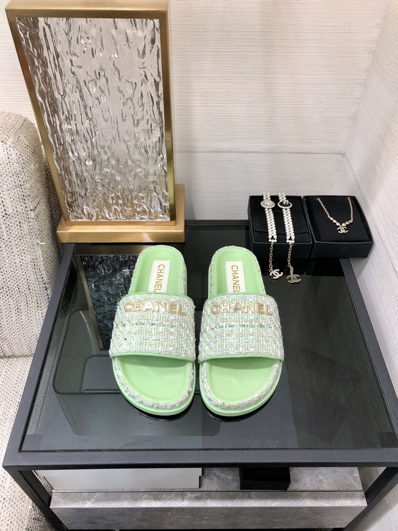 CHANEL 2022 early spring latest honey slippers fashion versatile series imported sheepskin cushioned feet