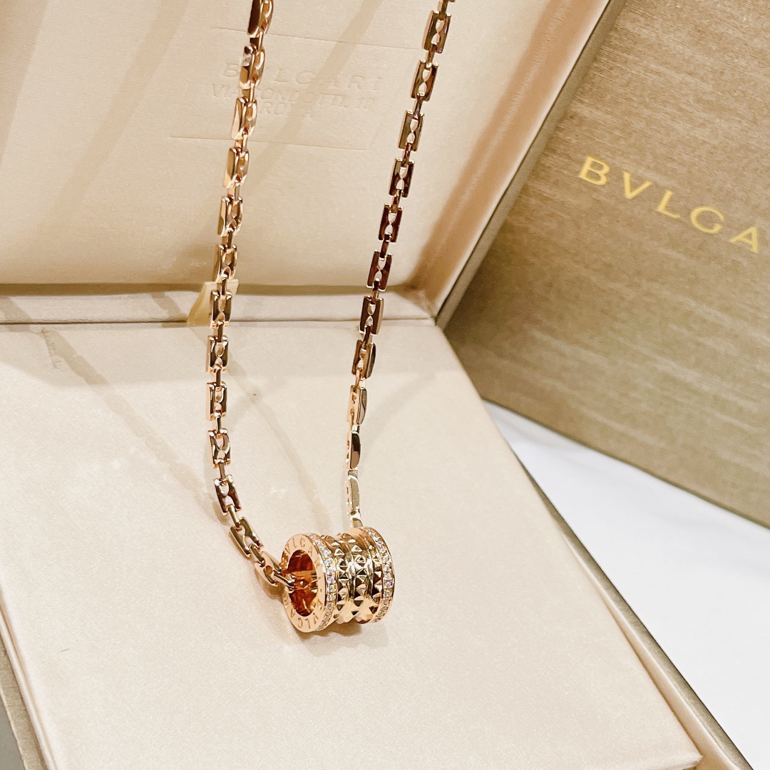 BVLGARI  necklace