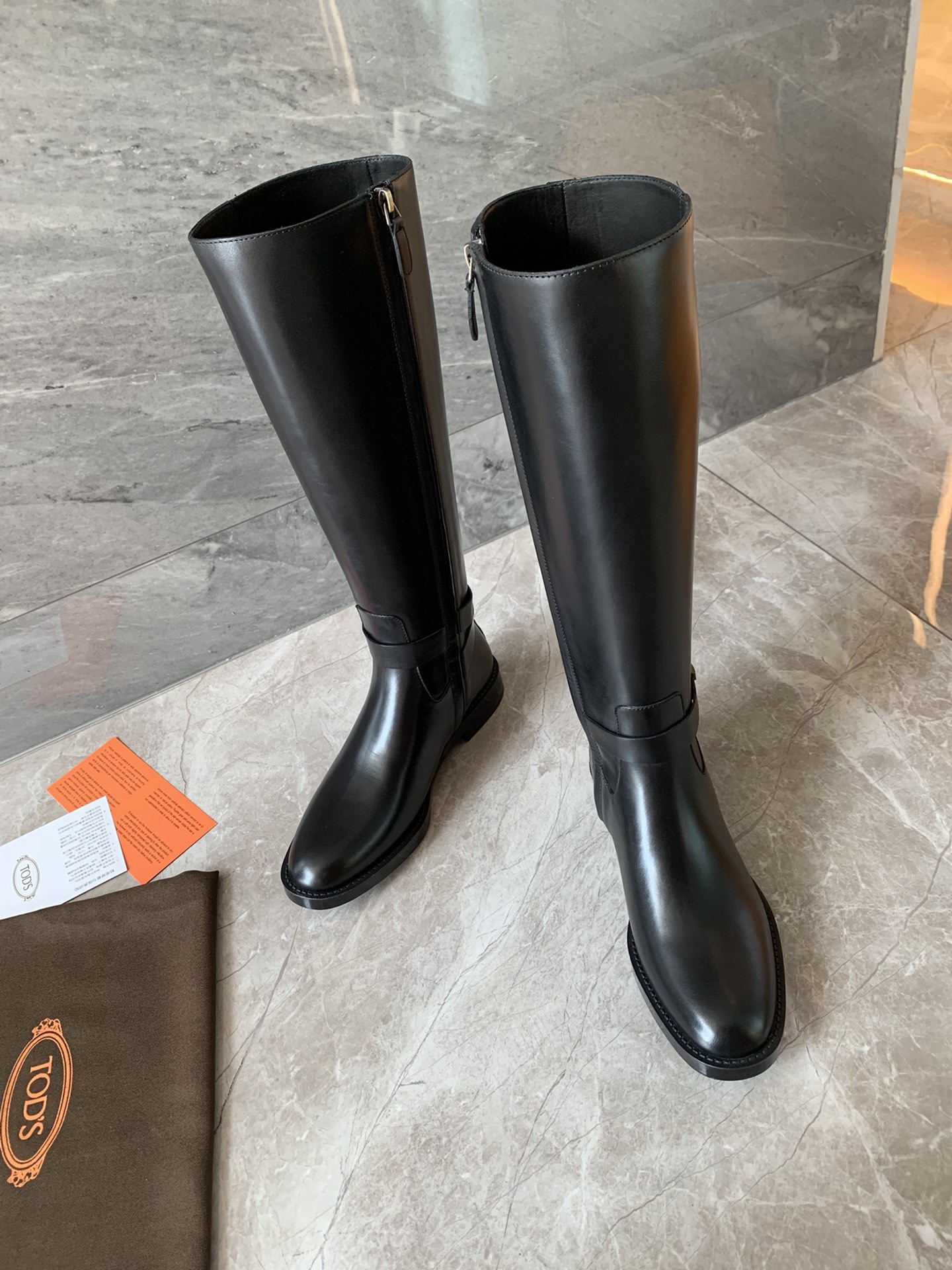 TODS | 𝟐𝟎𝟐𝟏/𝐒𝐒 𝐧𝐞𝐰 Todds 21FW latest black side zipper boots