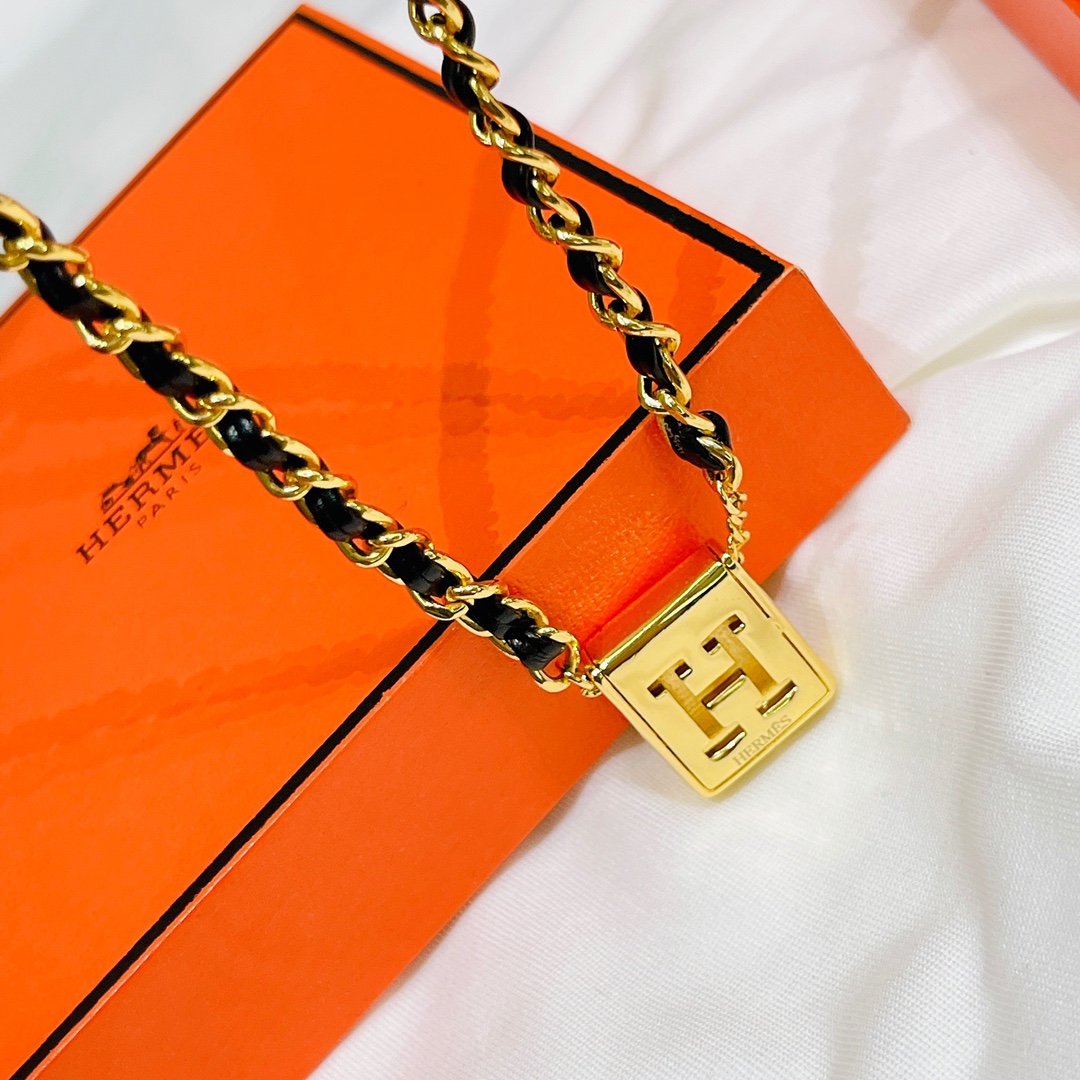 Hermes necklace