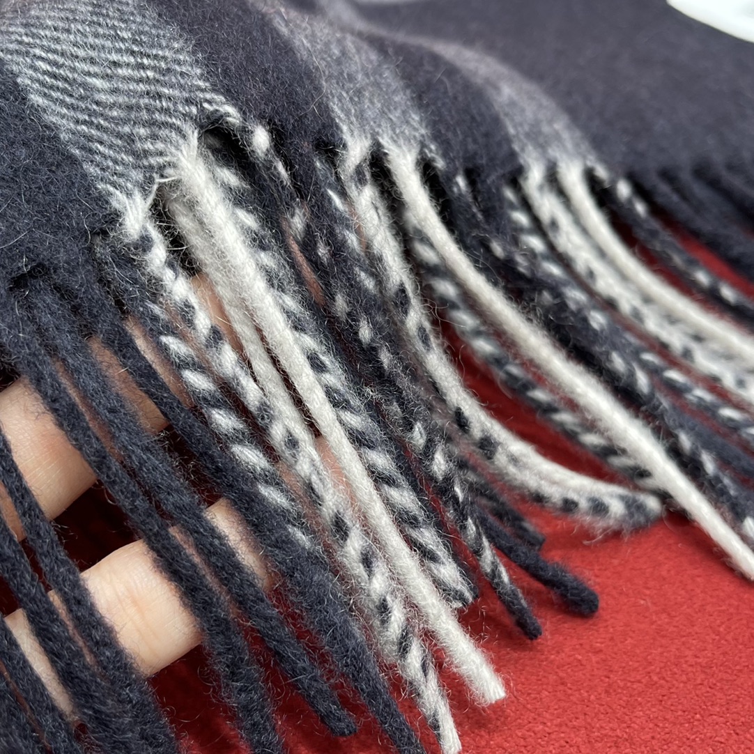 Burberry Classic Check Scarf