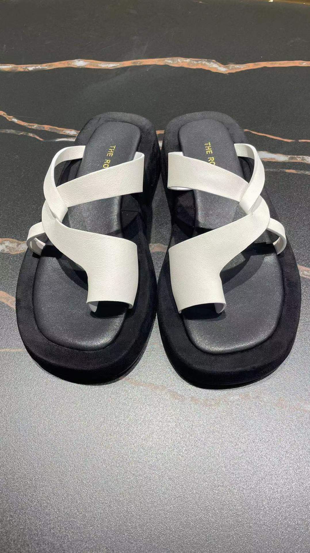 THE ROW | 𝟐𝟎𝟐𝟏/𝐒𝐒 𝐧𝐞𝐰 The row 2021 official website synchronization niche sexually cool wind thick bottom flip-flops