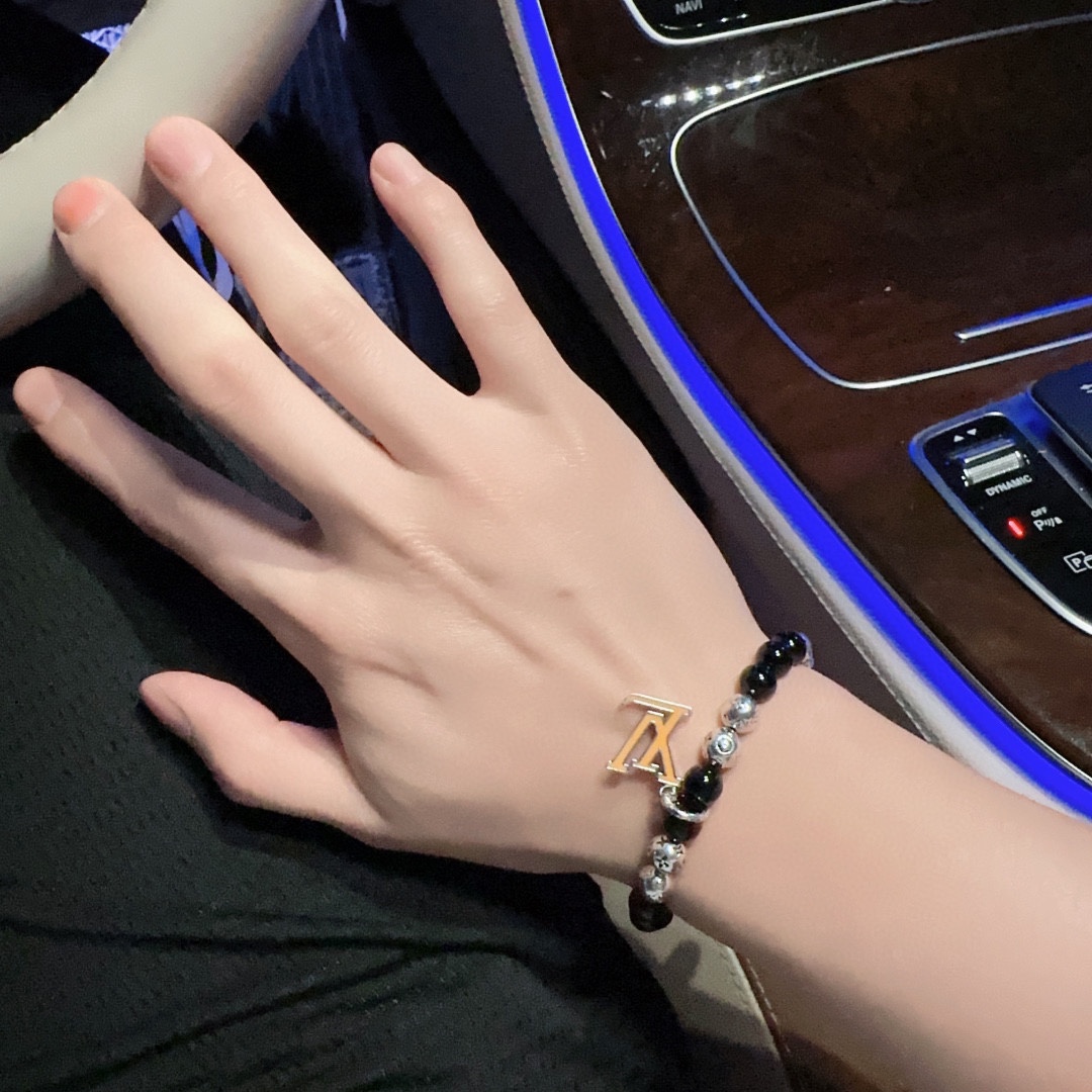 Louis Vuitton 🇷🇼 multi-element onyx thai silver style bracelet