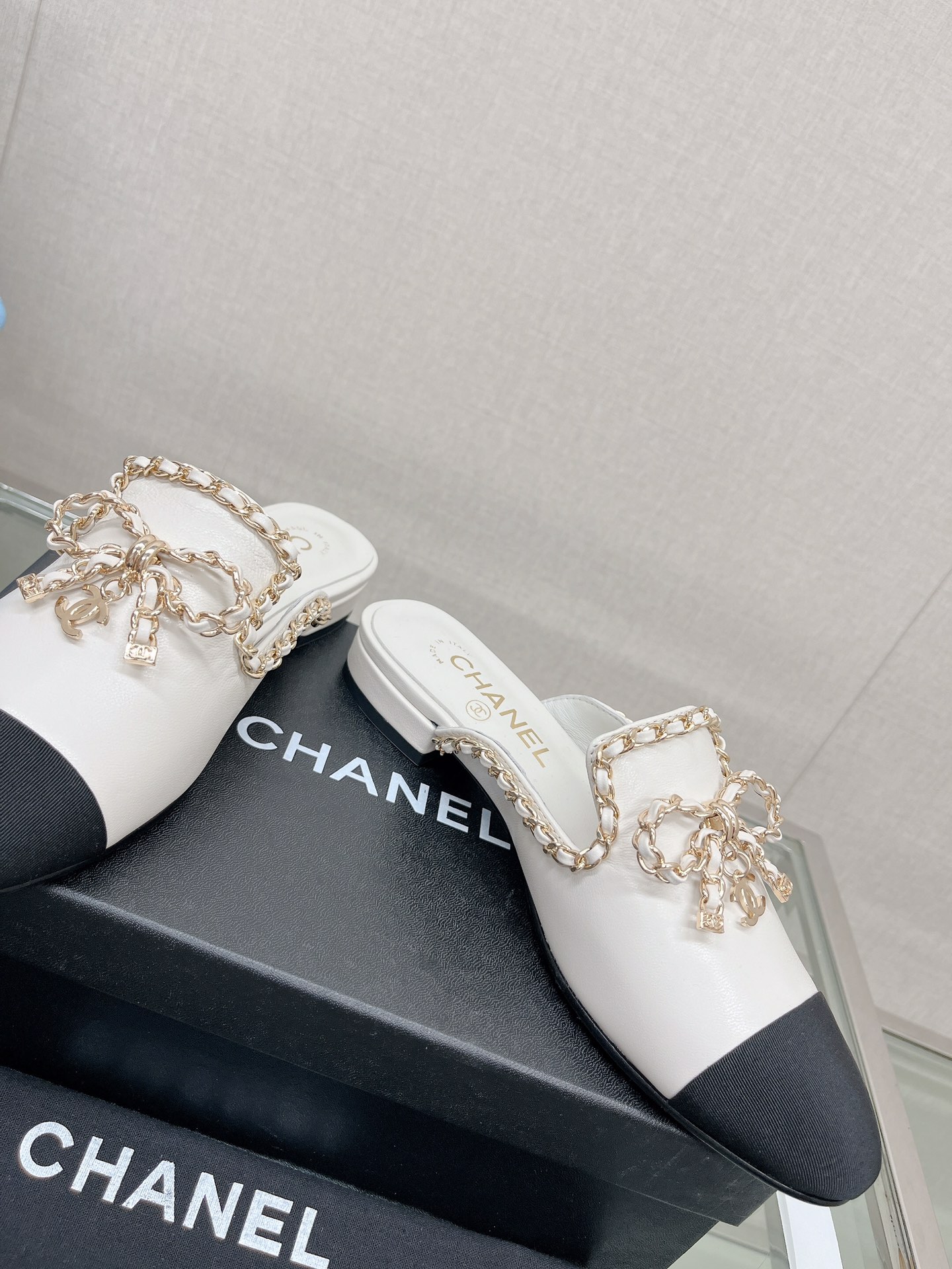 CHANEL 23Ss new chain bow half dragging mule shoes imported lambskin