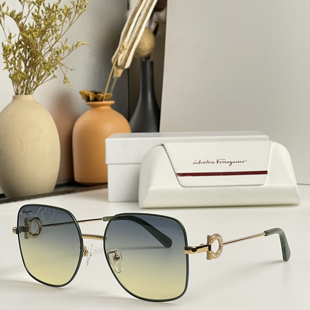 Salvatore ferragamo MODEL: SF243SR