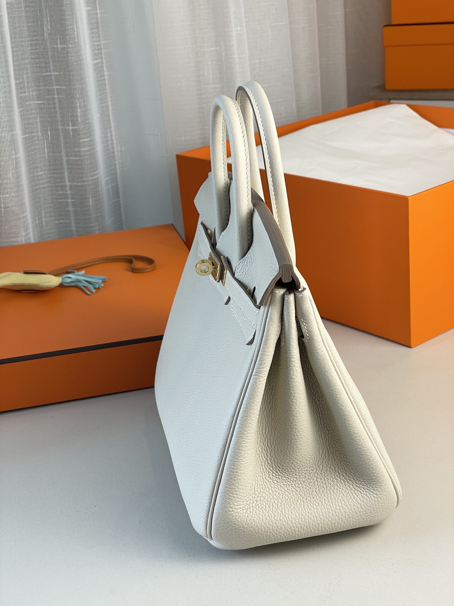 Birkin25 milk shake white togo leather gold buckle