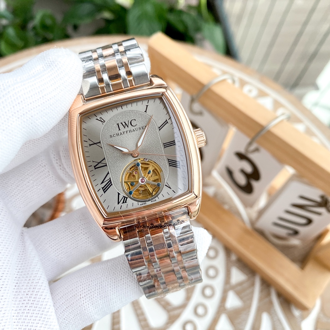 IWC- Fine men's watches, large flywheel design, exquisite skills, unique