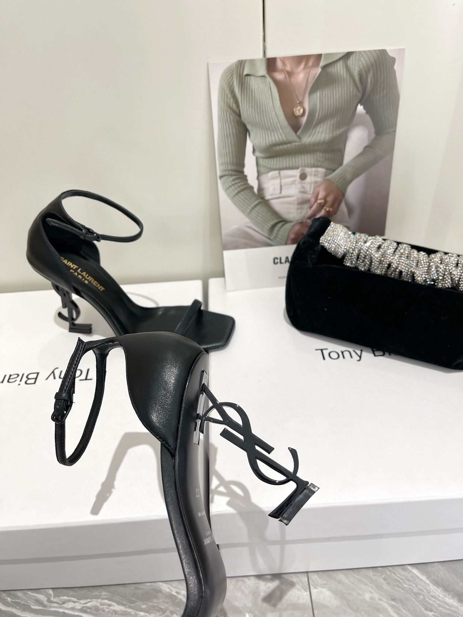 𝙎𝙖𝙞𝙣𝙩 𝙇𝙖𝙪𝙧𝙚𝙣𝙩 | 𝟐𝟎𝟐𝟐/𝐒𝐒 𝐧𝐞𝐰 YSL｜Saint Laurent silk diamond buckle high heels Imported silk