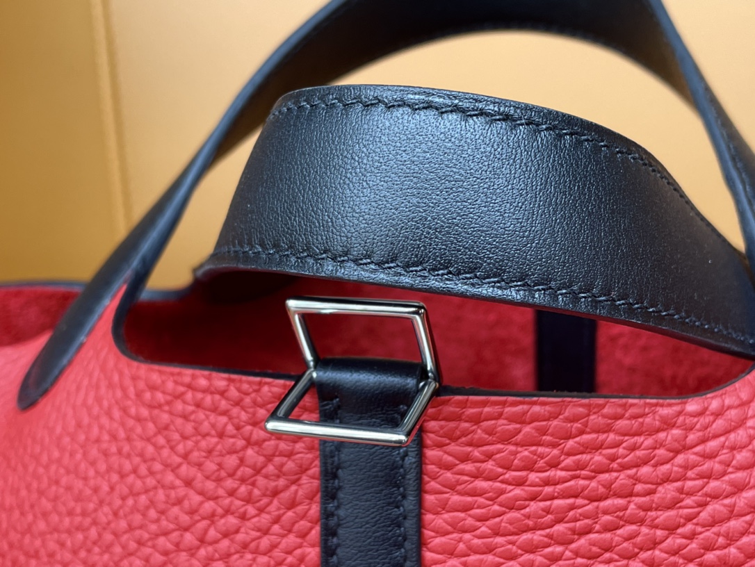 picotin18 tomato red tc with black swift leather silver buckle