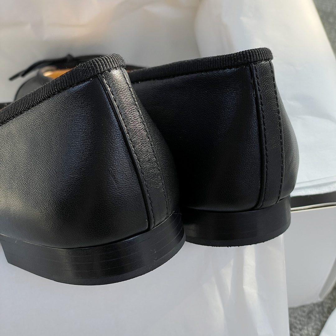 CHANEL classic ballet shoes the version is very positive classic models do not have to worry about the version