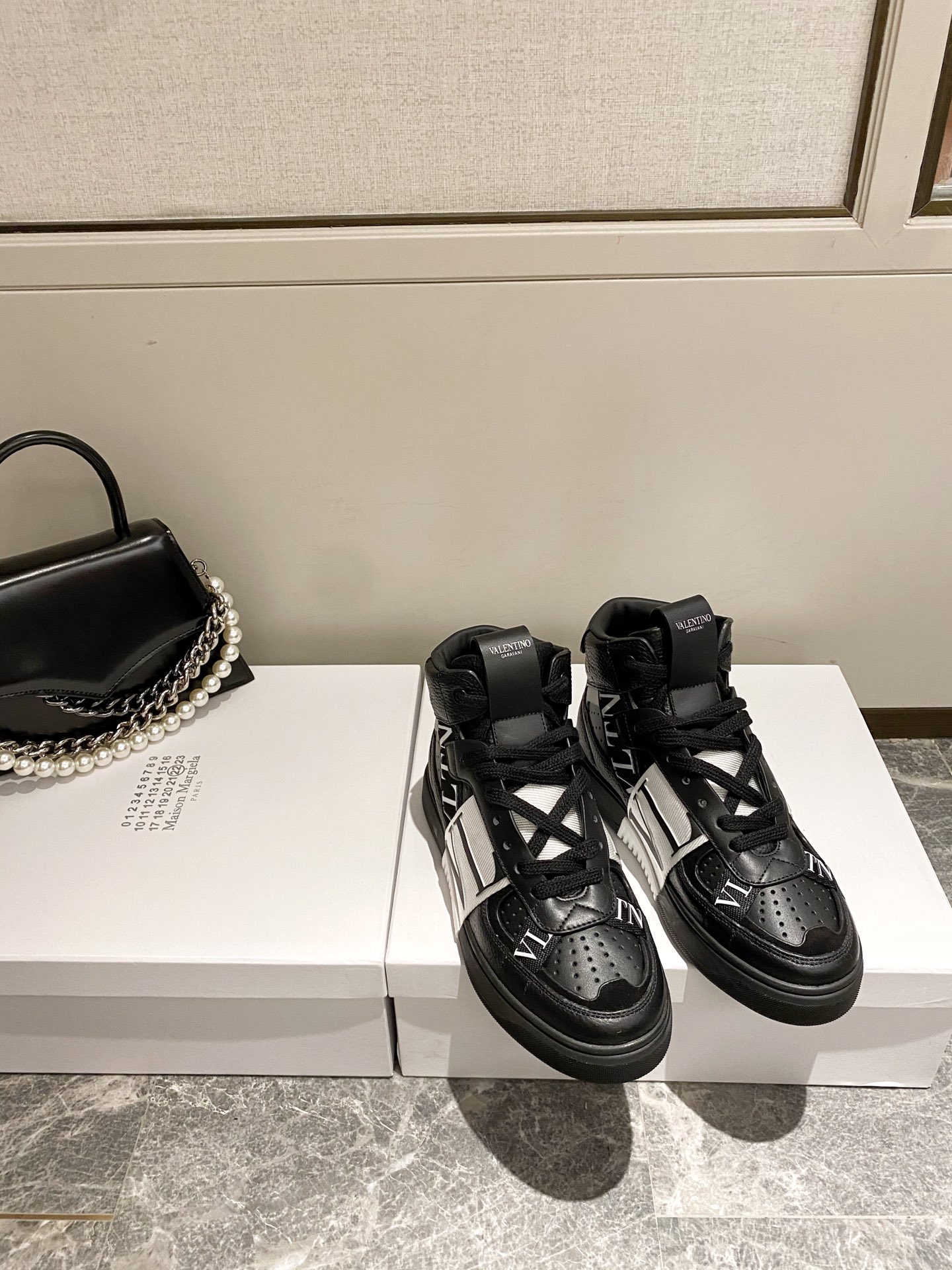 【Valentino】Valentino 2020 new high-top sneakers couple models on the new high end quality