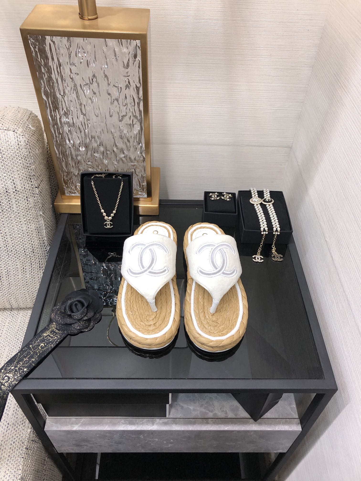 CHANEL 2022 knitted flip-flops fashionable and versatile series Imported custom towel fabric