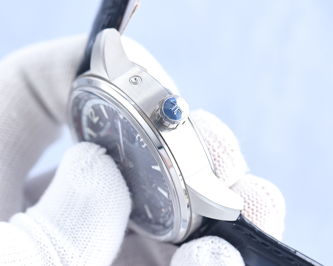 Jaeger-LeCoultre Geographer Q1428421
