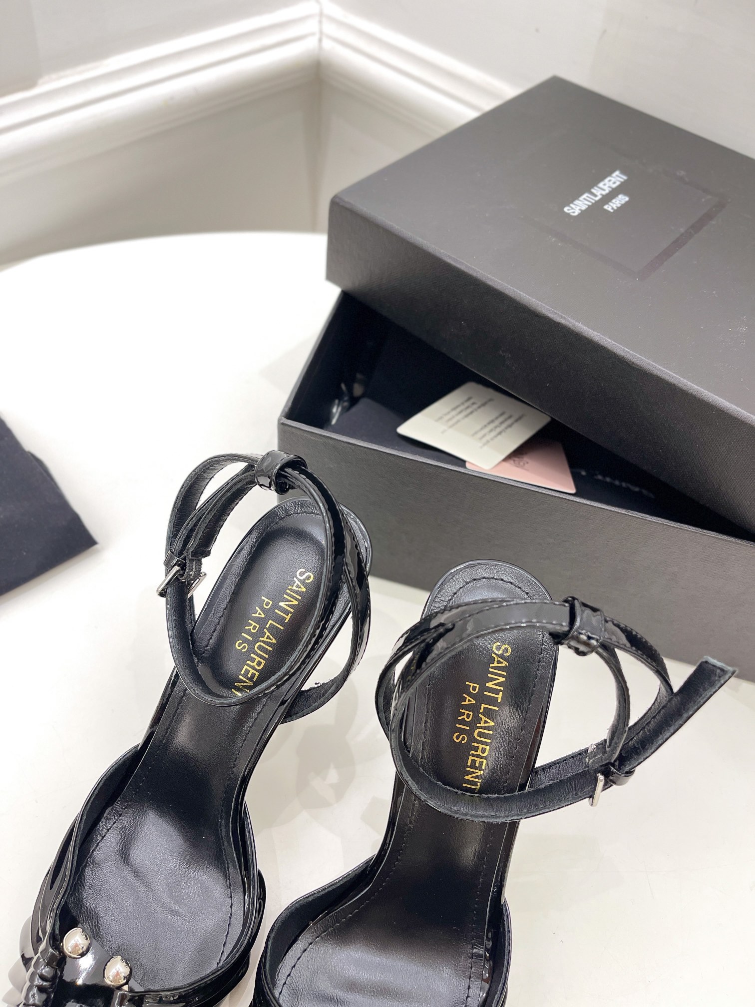 𝙎𝙖𝙞𝙣𝙩 𝙇𝙖𝙪𝙧𝙚𝙣𝙩 | 𝟐𝟎𝟐𝟏/𝐒𝐒 𝐧𝐞𝐰 YSL｜Roland 2022/fw early spring new baked high heels