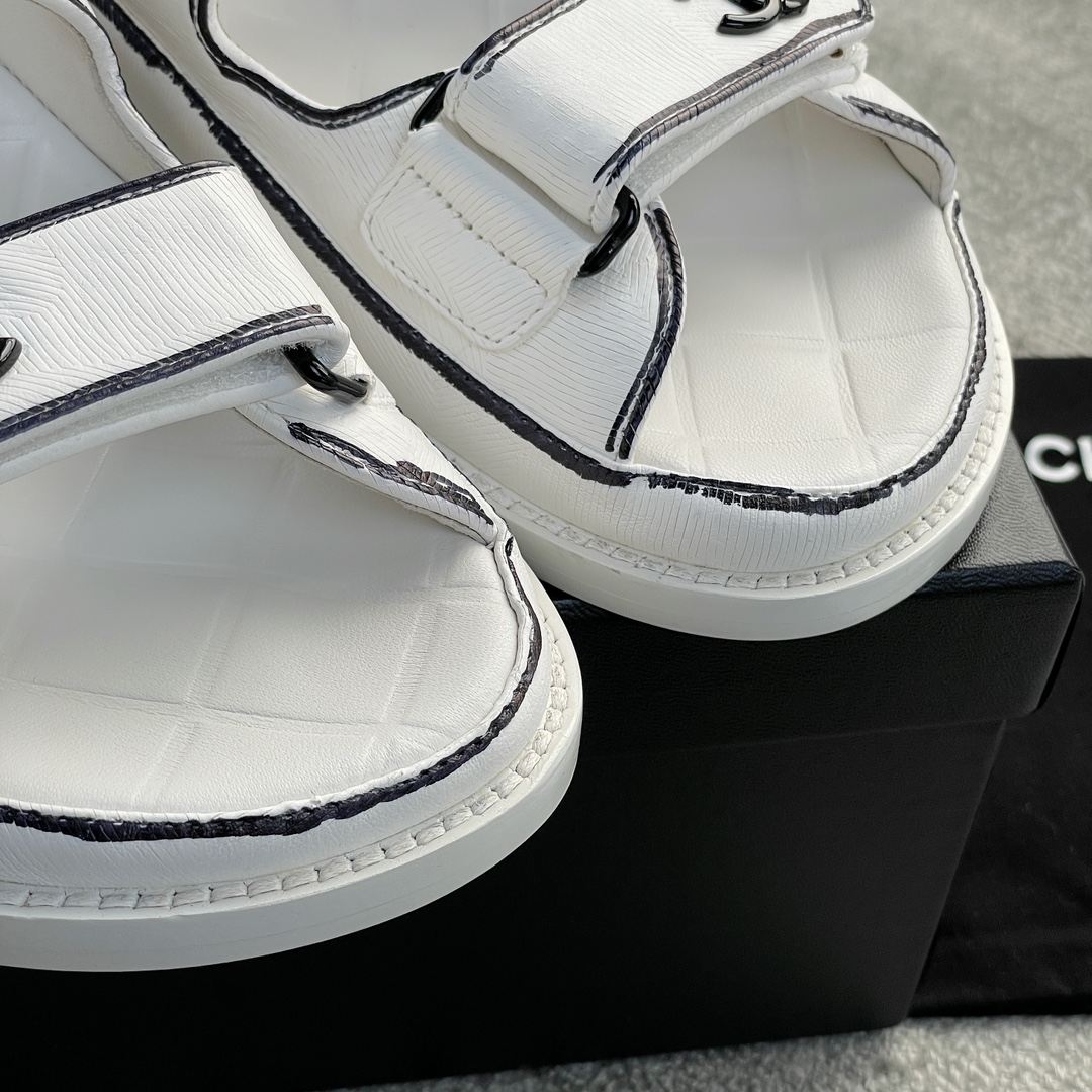 CHANEL new color bow sandals classic beach shoes every year the new color