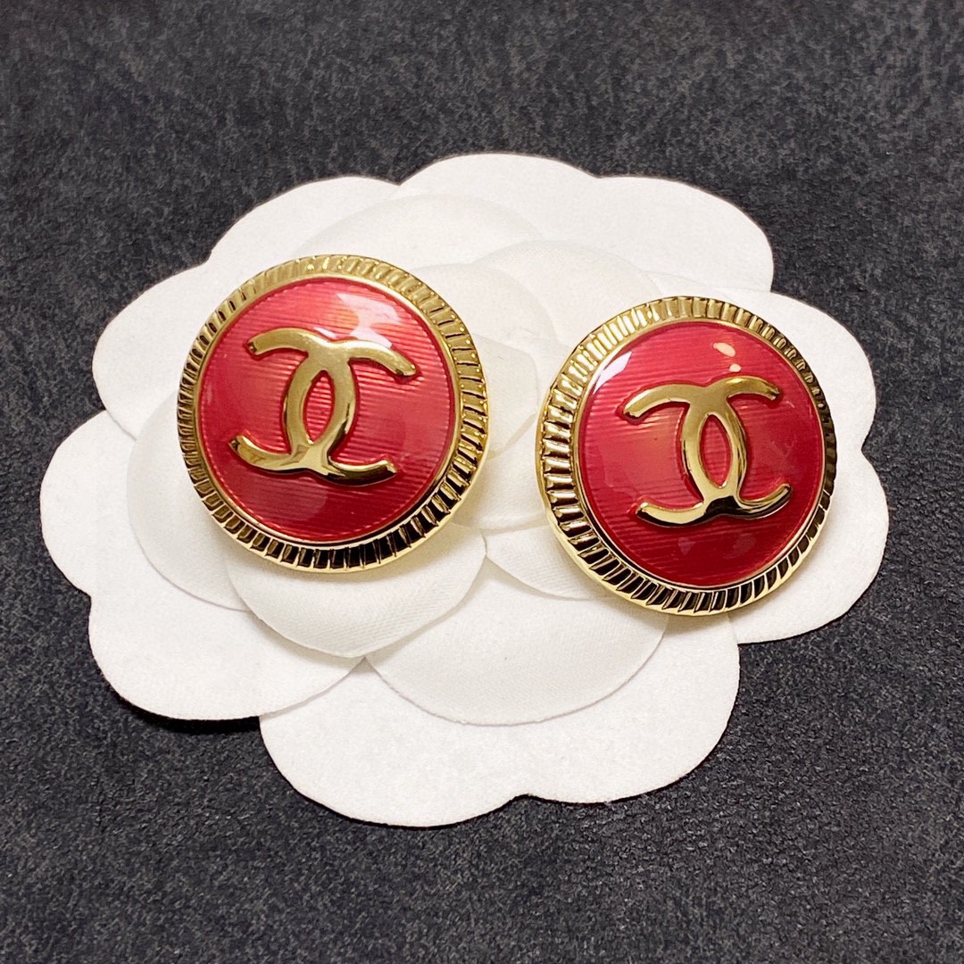 CHANEL🇫🇷Xiaoxiang autumn and winter middle-aged pitaya earrings