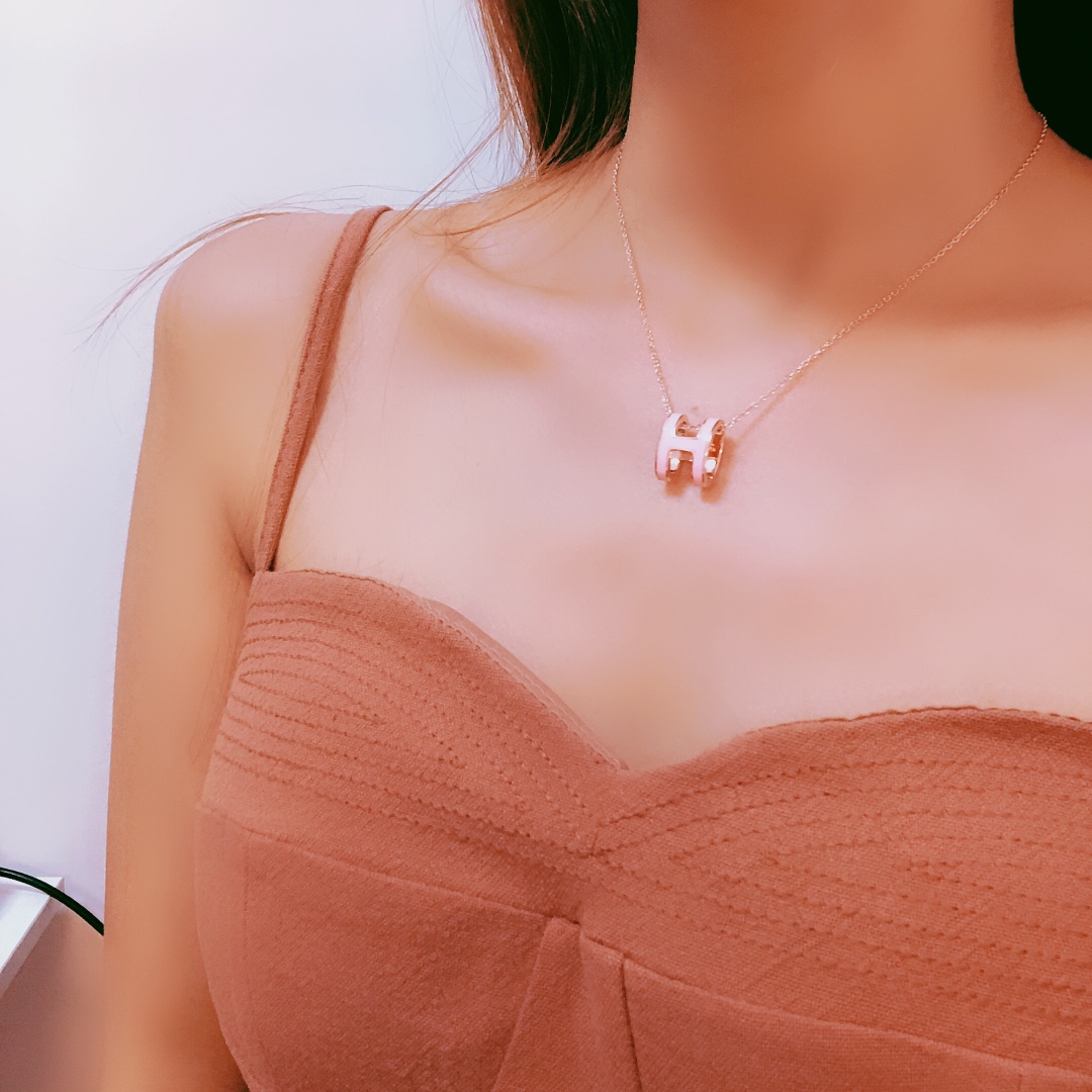 Hermes necklace
