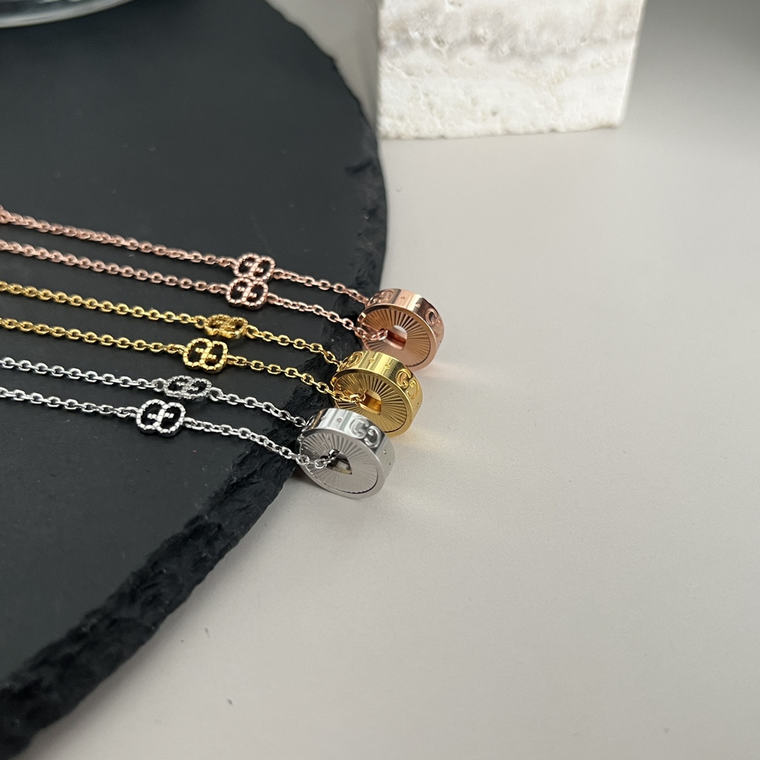 𝐆𝐮𝐜𝐜𝐢 ICON series hollow heart pendant love necklace