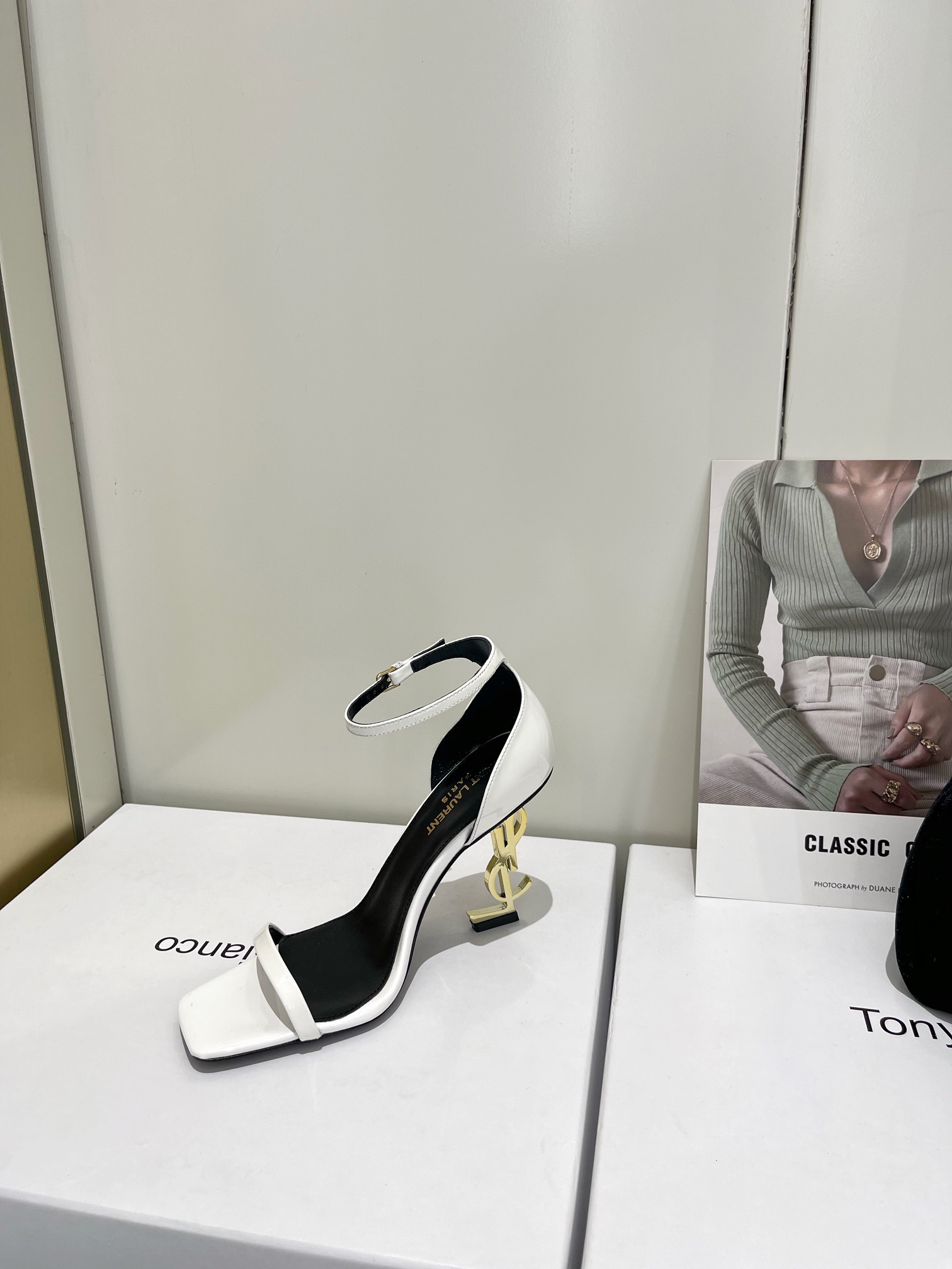 𝙎𝙖𝙞𝙣𝙩 𝙇𝙖𝙪𝙧𝙚𝙣𝙩 | 𝟐𝟎𝟐𝟐/𝐒𝐒 𝐧𝐞𝐰 YSL｜Saint Laurent silk diamond buckle high heels Imported silk