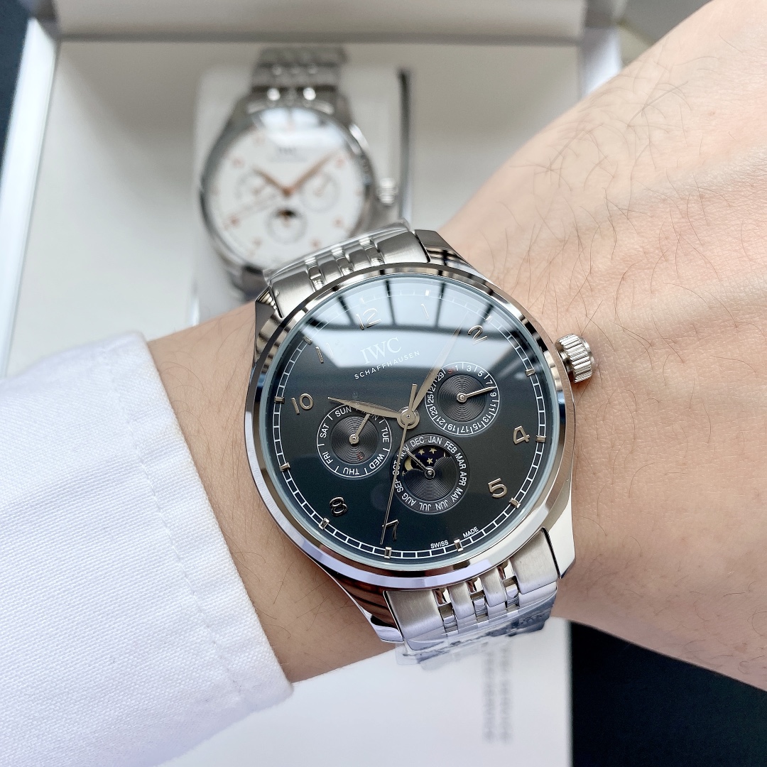 IWC- Fine men's watches Fully automatic mechanical movement, top 316 steel case and strap