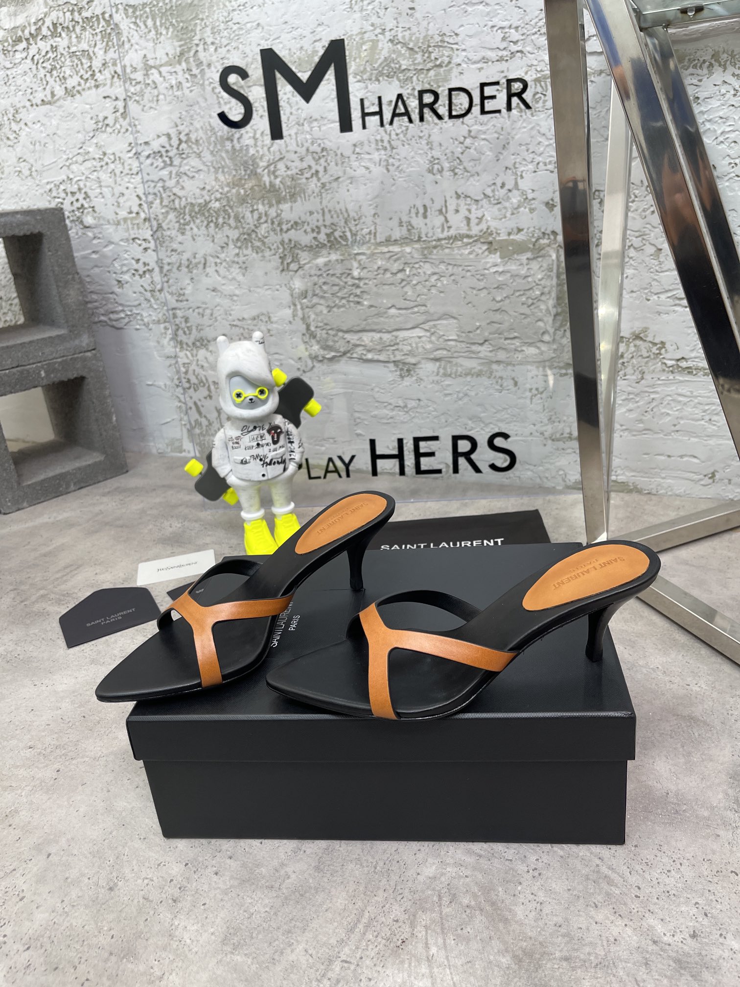 𝙎𝙖𝙞𝙣𝙩 𝙇𝙖𝙪𝙧𝙚𝙣𝙩 | 𝟐𝟎𝟐𝟐/𝐒𝐒 𝐧𝐞𝐰 YSL｜Early spring hot ysl high heel slippers Italian leather bottom