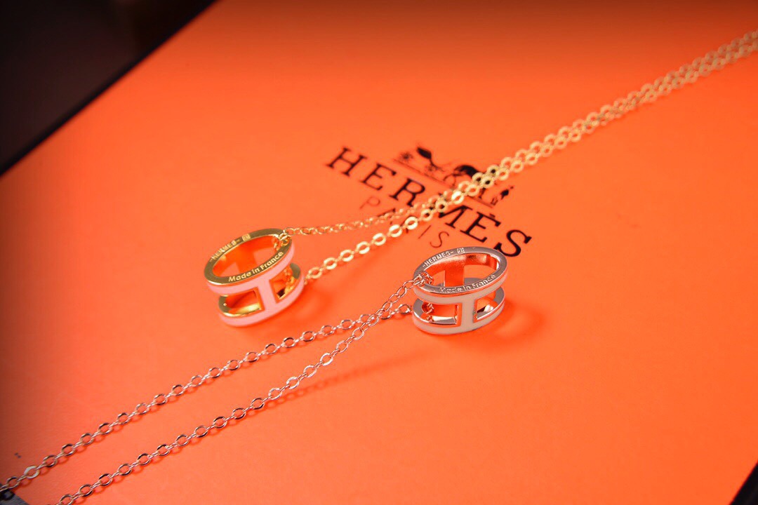 Hermes necklace
