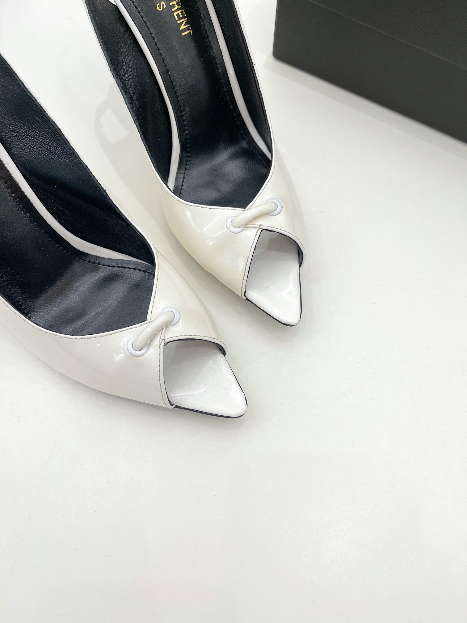 𝙎𝙖𝙞𝙣𝙩 𝙇𝙖𝙪𝙧𝙚𝙣𝙩 | 𝟐𝟎𝟐𝟏/𝐒𝐒 𝐧𝐞𝐰 YSL｜Roland 2022/fw early spring new baked high heels