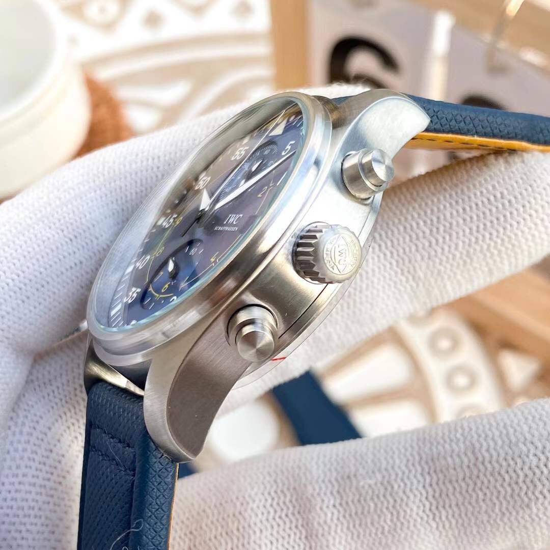 IWC- Vanguard - Men's Watch Mechanical Automatic Movement Mineralized Glass 316L Stainless Steel Case