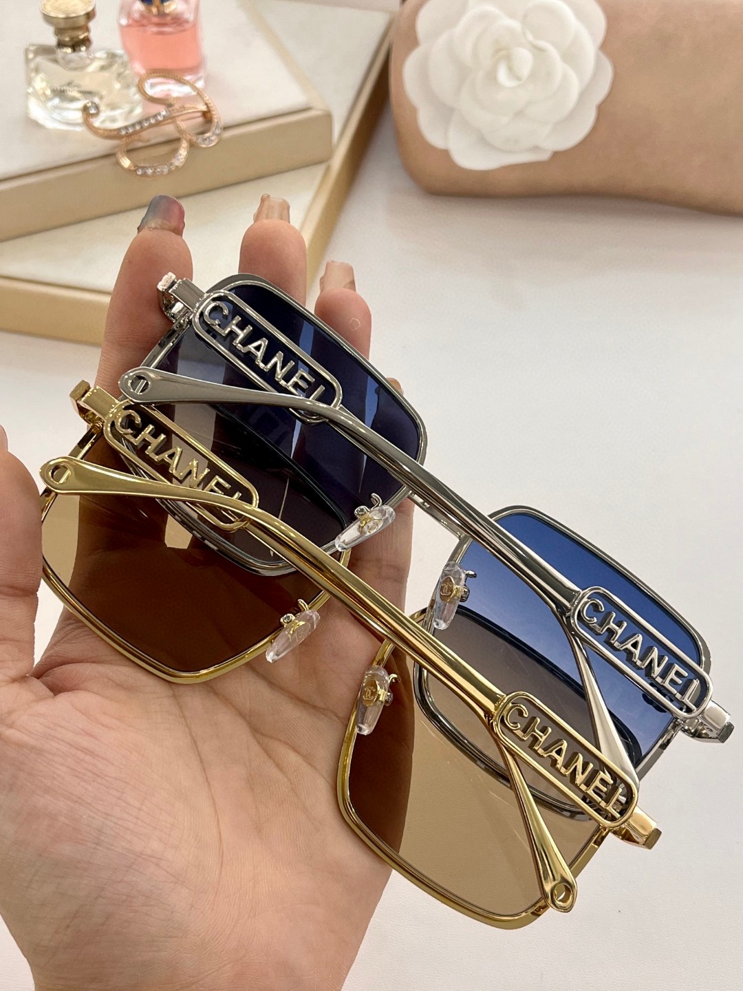 CHANEL sunglasses, MODEL: CH95601