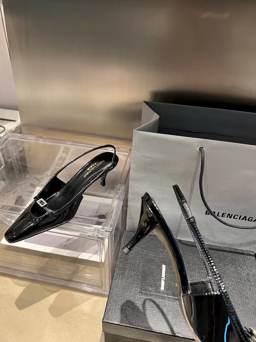 𝙎𝙖𝙞𝙣𝙩 𝙇𝙖𝙪𝙧𝙚𝙣𝙩 | 𝟐𝟎𝟐𝟐/𝐒𝐒 𝐧𝐞𝐰 YSL｜New Muller Sandals Crystal Sheepskin