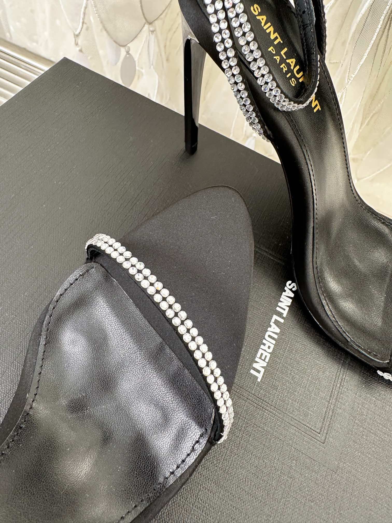 𝙎𝙖𝙞𝙣𝙩 𝙇𝙖𝙪𝙧𝙚𝙣𝙩 | 𝟐𝟎𝟐𝟑/𝐒𝐒 𝐧𝐞𝐰 YSL｜23s new high heel sandals Italian leather outsole