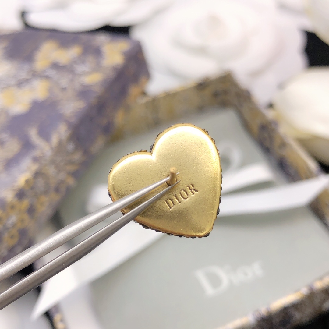 Dior Jadior Letter Heart Stud Earrings