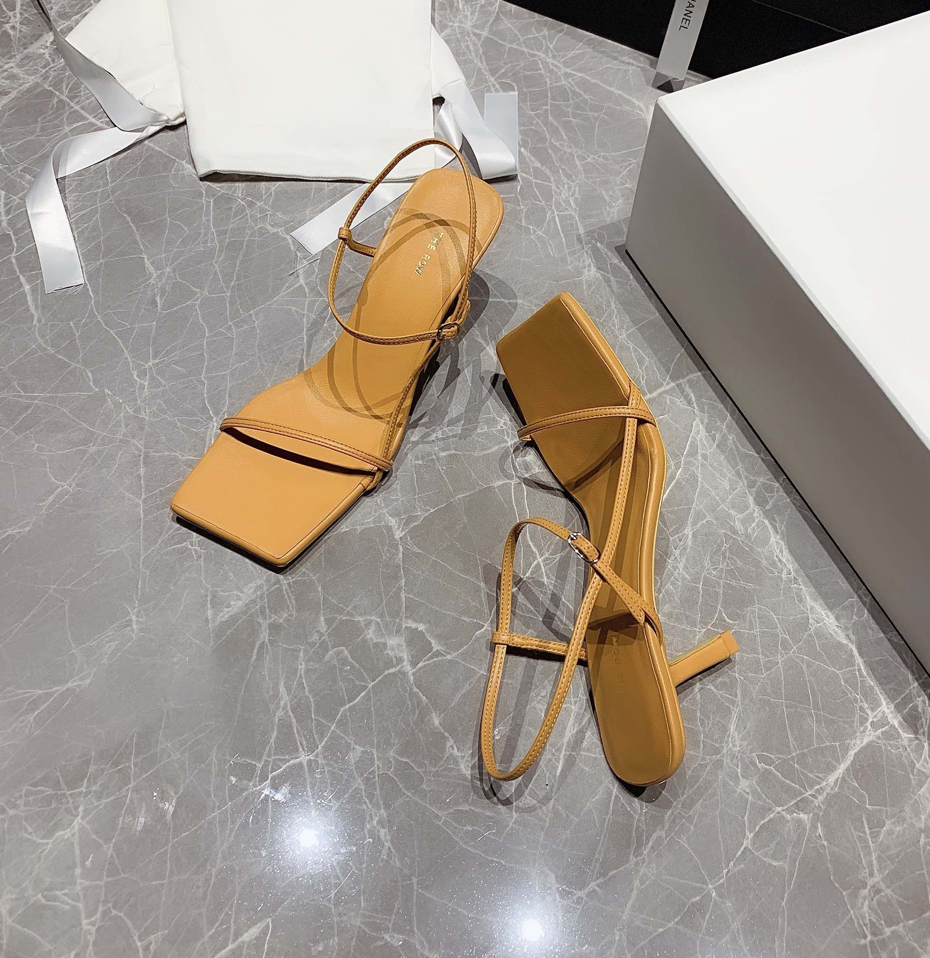 THE ROW - Top Edition Spring/Summer 2020 New The Row goddess level thin strap high heel sandals