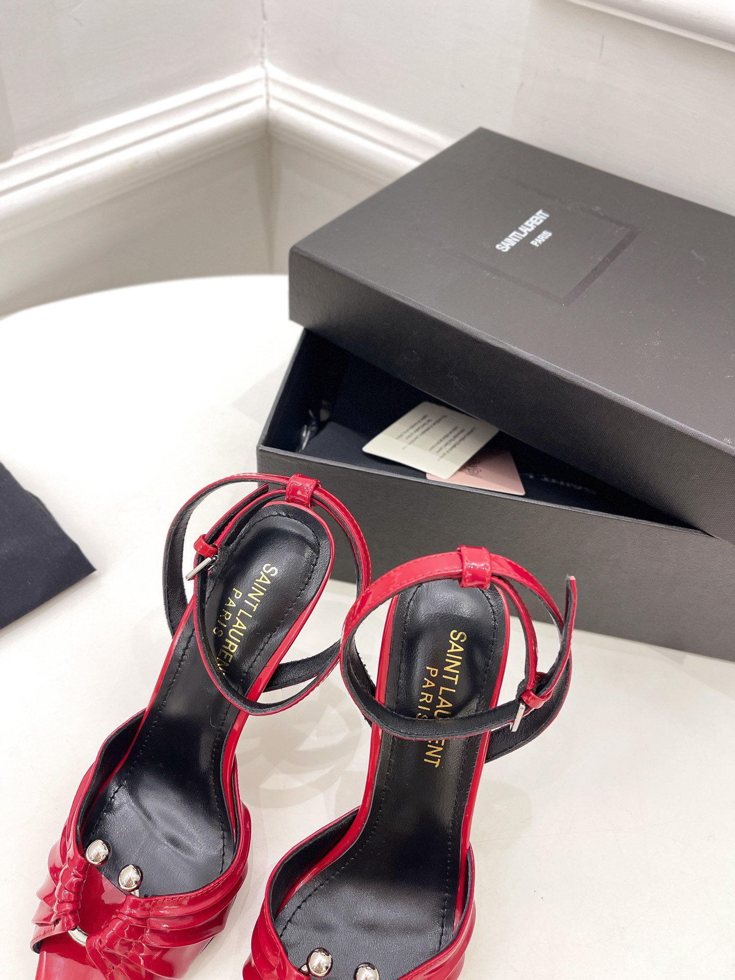 𝙎𝙖𝙞𝙣𝙩 𝙇𝙖𝙪𝙧𝙚𝙣𝙩 | 𝟐𝟎𝟐𝟏/𝐒𝐒 𝐧𝐞𝐰 YSL｜Roland 2022/fw early spring new baked high heels