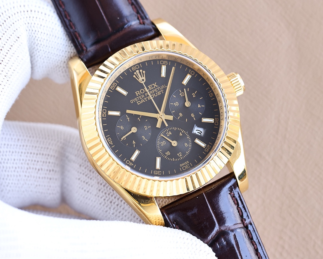 Rolex . The bezel adopts 48 Slovak diamonds