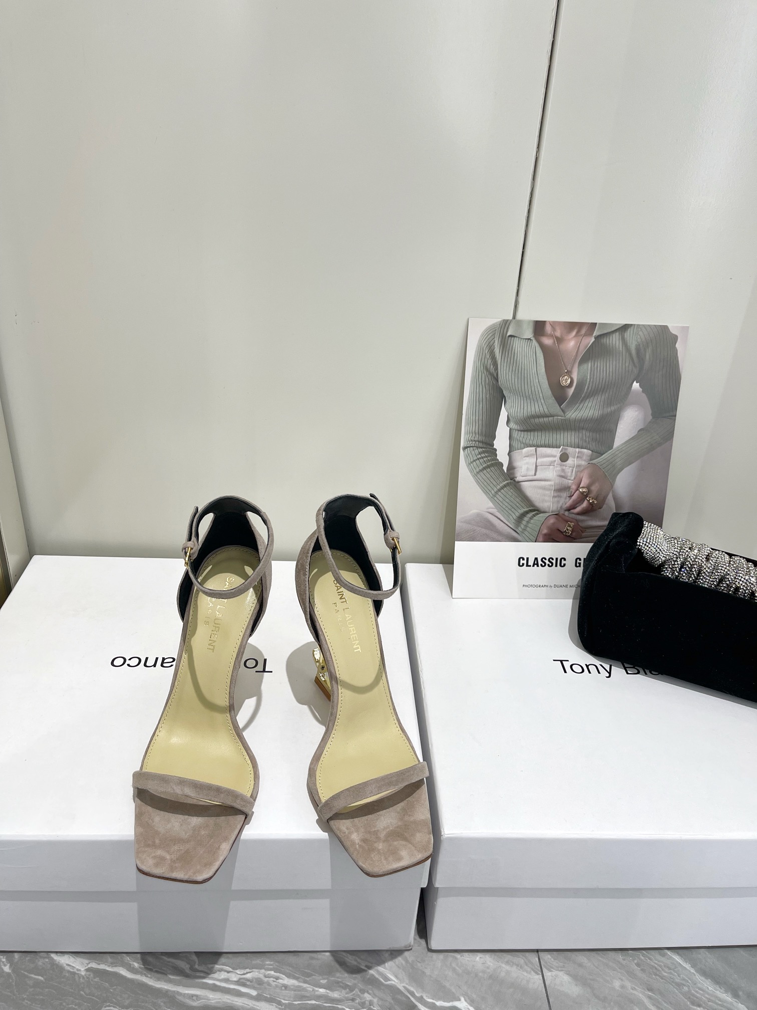 𝙎𝙖𝙞𝙣𝙩 𝙇𝙖𝙪𝙧𝙚𝙣𝙩 | 𝟐𝟎𝟐𝟐/𝐒𝐒 𝐧𝐞𝐰 YSL｜Saint Laurent silk diamond buckle high heels Imported silk