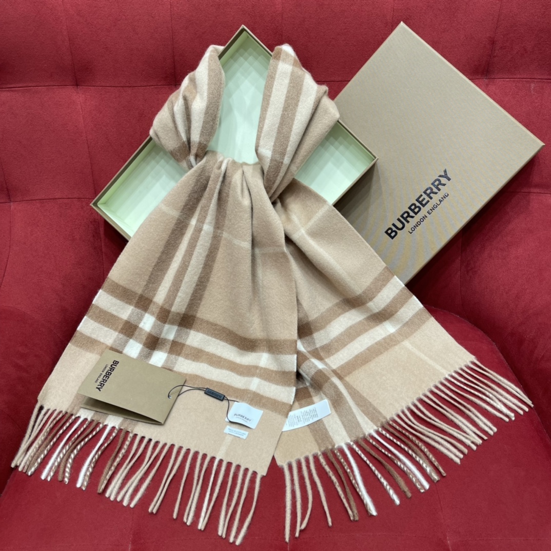 Burberry Classic Check Scarf