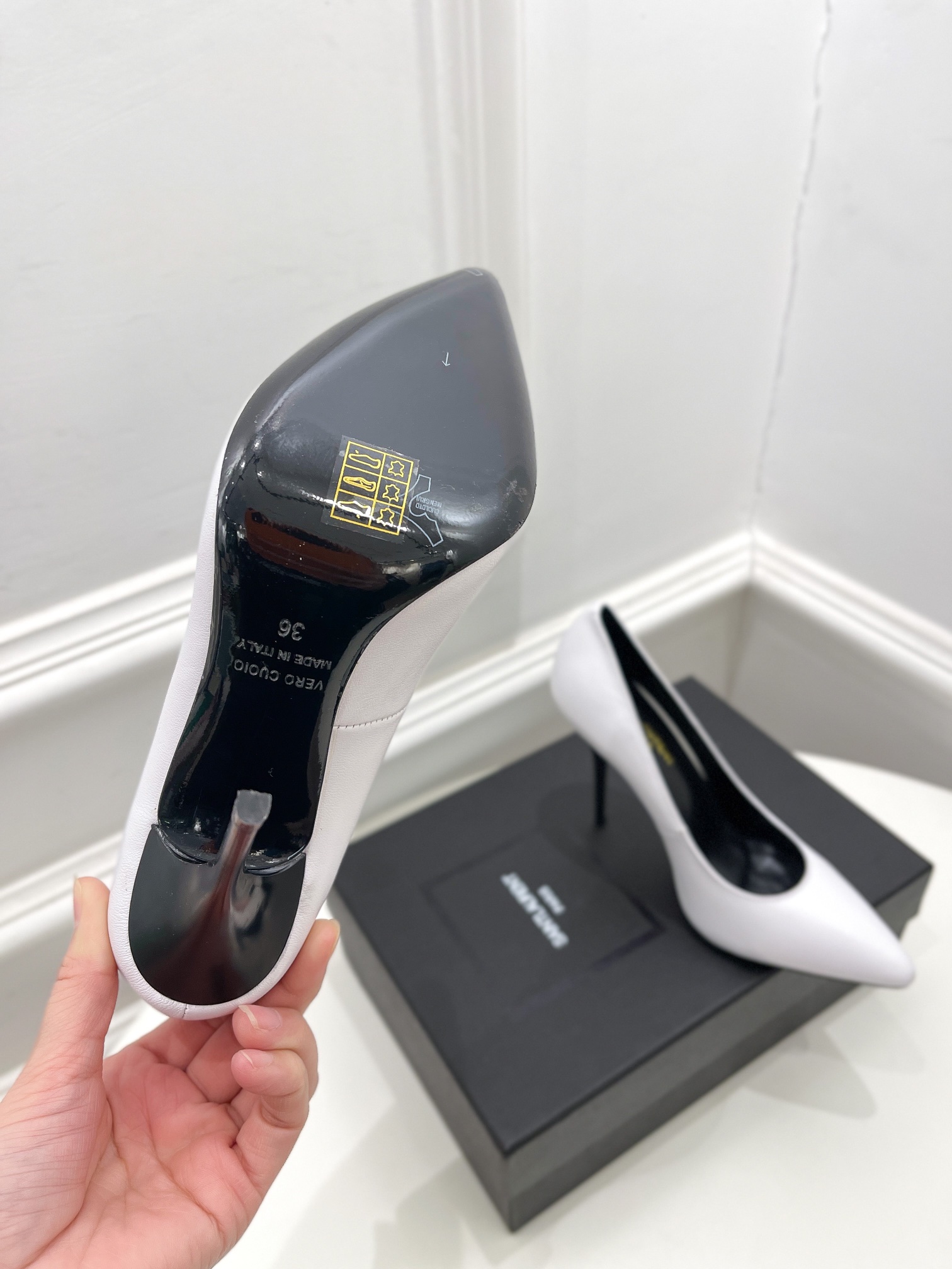 𝙎𝙖𝙞𝙣𝙩 𝙇𝙖𝙪𝙧𝙚𝙣𝙩 | 𝟐𝟎𝟐𝟏/𝐒𝐒 𝐧𝐞𝐰 YSL｜Roland 2022/fw early spring new baked high heels