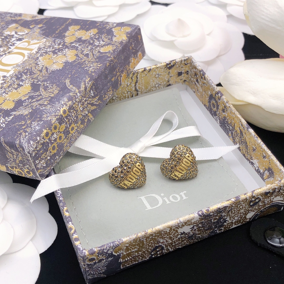 Dior Jadior Letter Heart Stud Earrings