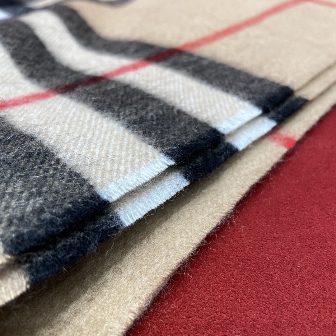 Burberry Classic Check Scarf