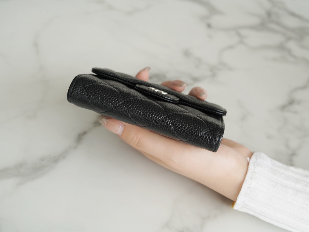 𝗖𝗛𝗔𝗘𝗡𝗟✦ 𝗖𝗹𝗮𝘀𝗶𝗰 𝗙𝗹𝗮𝗽 France 🇫🇷 Imported [HASS] Original Calfskin 🐂 Classic Trifold Wallet Black Silver