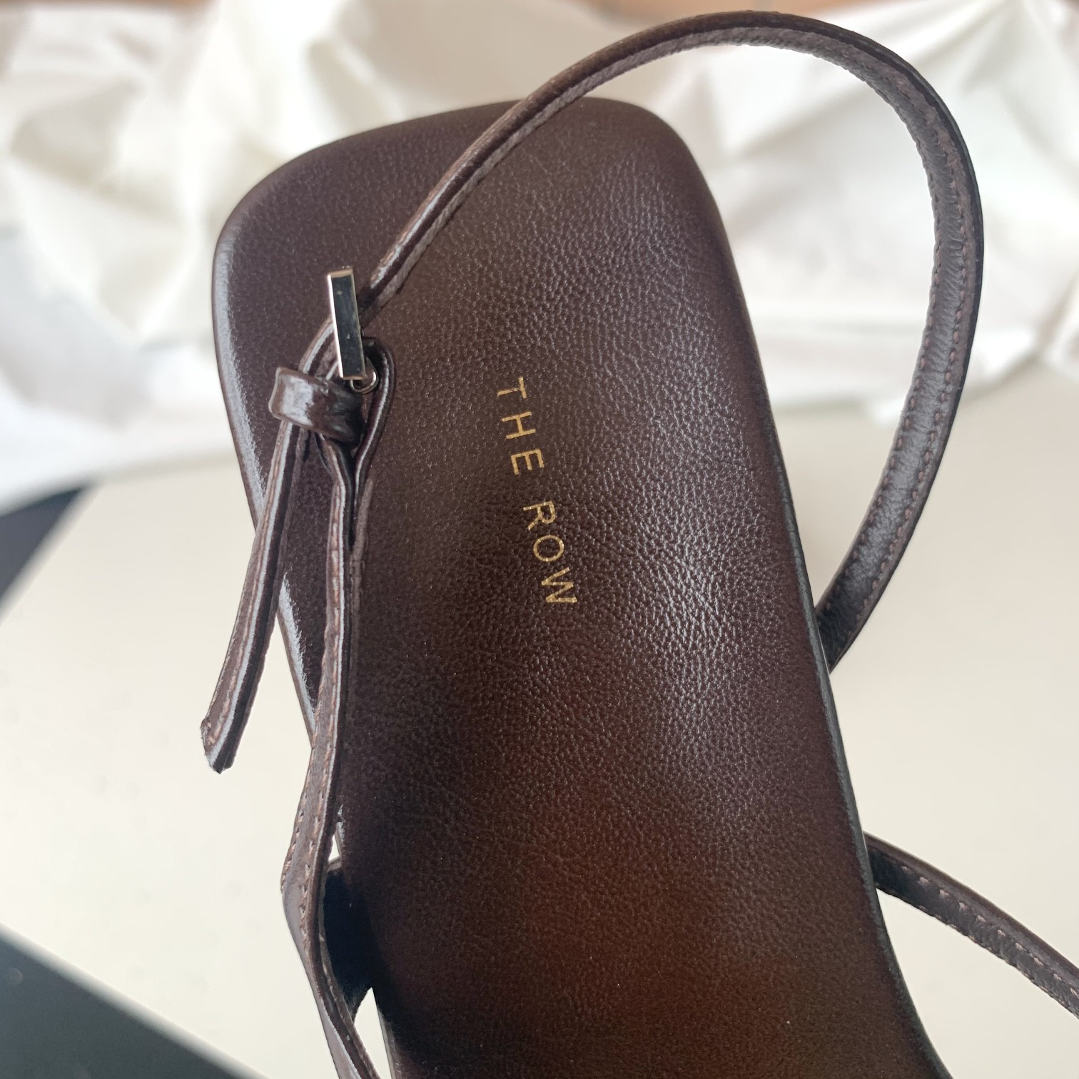 THE ROW | 𝟐𝟎𝟐𝟏/𝐒𝐒 𝐧𝐞𝐰 21/spring/summer clip-on sandals- Bespoke exclusive imported sheepskin