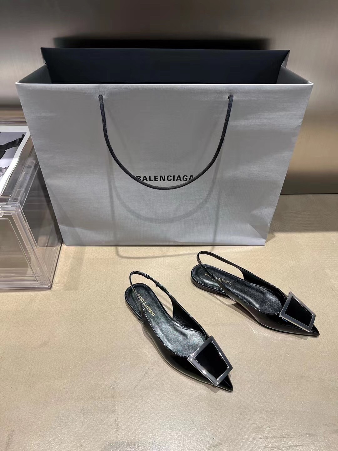 𝙎𝙖𝙞𝙣𝙩 𝙇𝙖𝙪𝙧𝙚𝙣𝙩 | 𝟐𝟎𝟐𝟐/𝐒𝐒 𝐧𝐞𝐰 YSL｜22 fall and winter show models flat single shoes