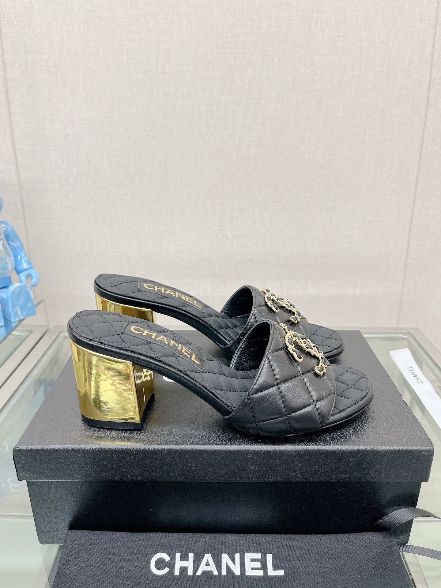 CHANEL 23Ss new diamond check chain double C buckle metal heel slippers sheepskin lining