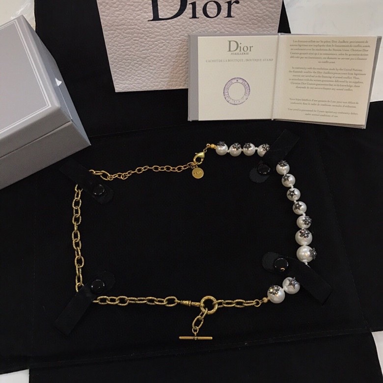 Dior necklace