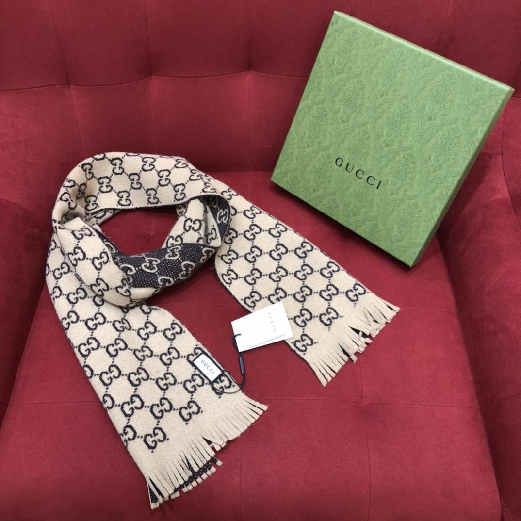 GUCCI · Reversible wool scarf 100% wool