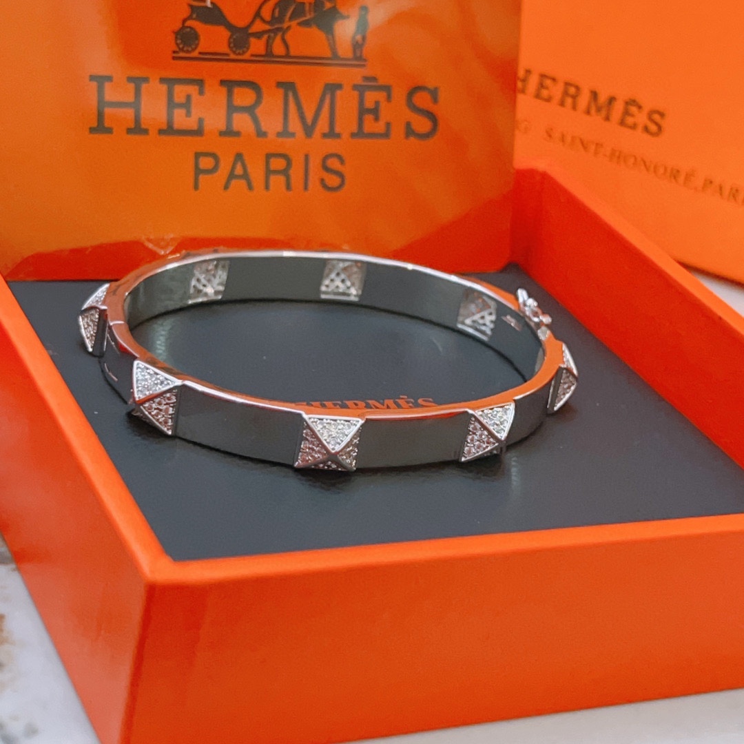 Hermes bracelet