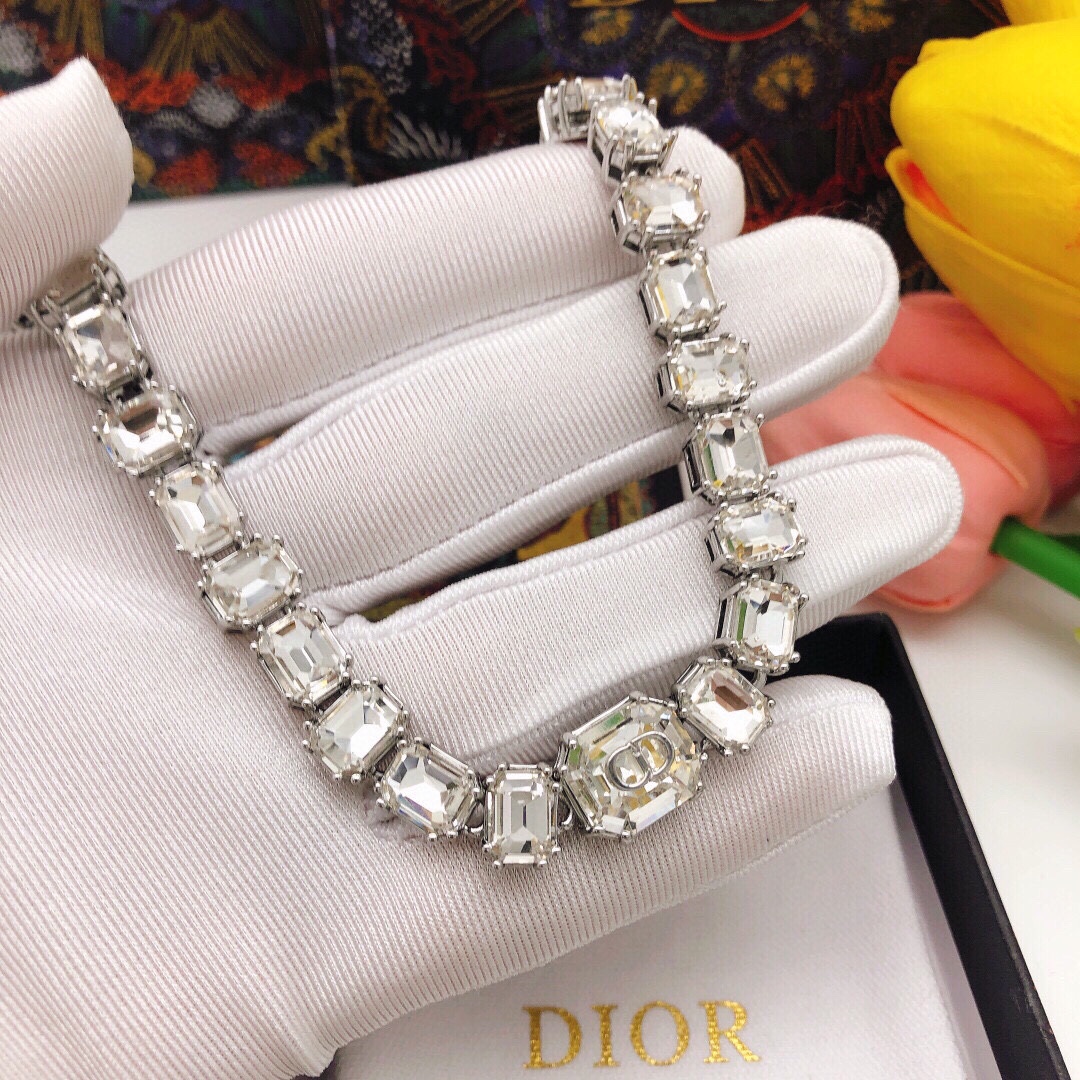 Dior necklace